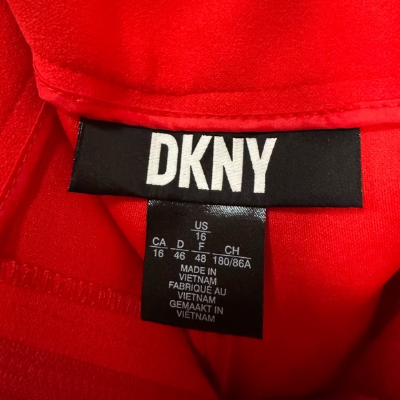 DKNY Belted Red Capri Pants Size 16 - Picture 1 of 4